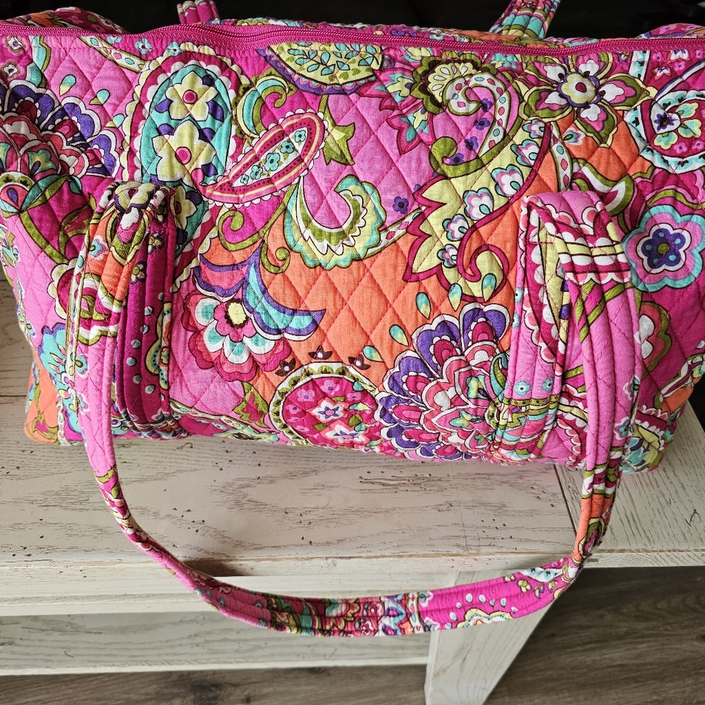 Vera Bradley Vera duffel bag in Pink Swirls.